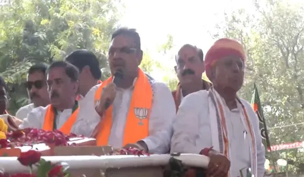मुख्यमंत्री भजनलाल शर्मा अजमेर दौरे पर, रोड शो में बोले -अब हमें डबल इंजन को ट्रिपल इंजन बनाकर विकास आगे बढ़ाना है