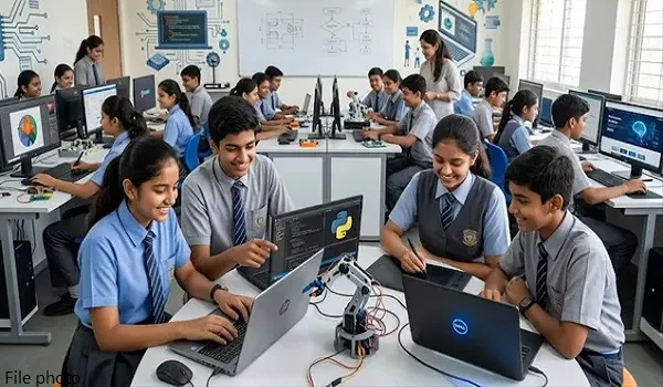 CBSE ने 8वीं से 12वीं तक के छात्रों के लिए 19 निशुल्क डिजिटल कोर्स किए शुरू, छात्रों को ऑनलाइन सीखने का मिलेगा लाभ