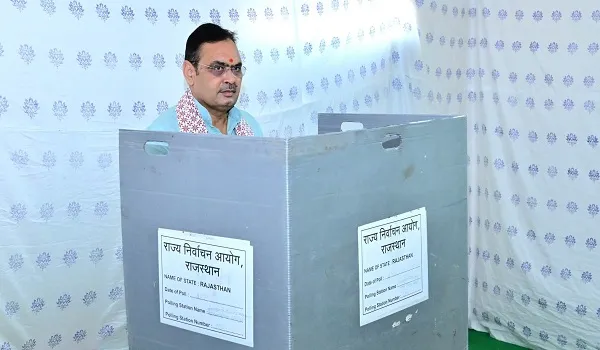 CM भजनलाल शर्मा ने किया मतदान, कहा- लोकतंत्र के पर्व में हमारे एक-एक वोट का महत्व