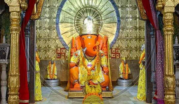 गणपति की शरण में देश प्रदेश के कुंवारे ! गणेश चतुर्थी से पहले आज मोतीडूंगरी मंदिर में सिंजारा का आयोजन