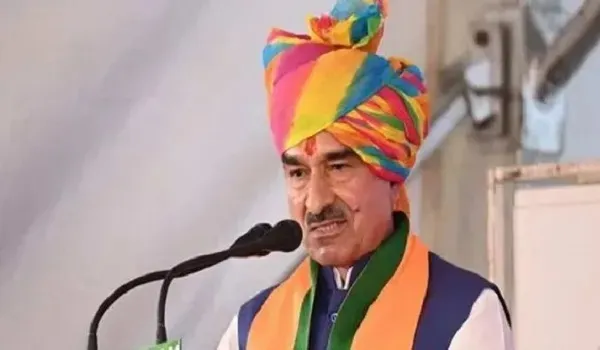 बीजेपी कार्यकर्ता मना रहे आशीर्वाद का दीया कार्यक्रम, मदन राठौड़ बोले- हिंदुस्तान की जनता चाहती है पीएम मोदी चिरायु रहे