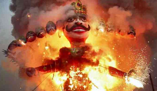 Ravan Dahan 2023: कल होगा रावण दहन, वृद्धि एवं रवि योग में मनाया जायेगा दशहरा, जानिए शुभ मुहूर्त, पूजा विधि व महत्व