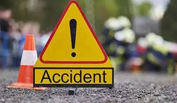 सड़क हादसे में एक ही परिवार के 5 लोगों की मौत, बाइक स्लीप होने से हुआ हादसा