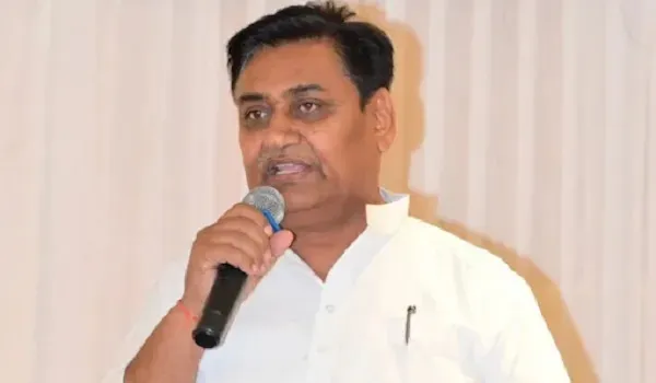 कांग्रेस के सिंबल पर जीते, BJP को वोट अब कार्रवाई तैयारी ! गोविंद सिंह डोटासरा का बड़ा ऐलान, कहा- क्रॉस वोटिंग करने वाले पार्षद होंगे निलंबित