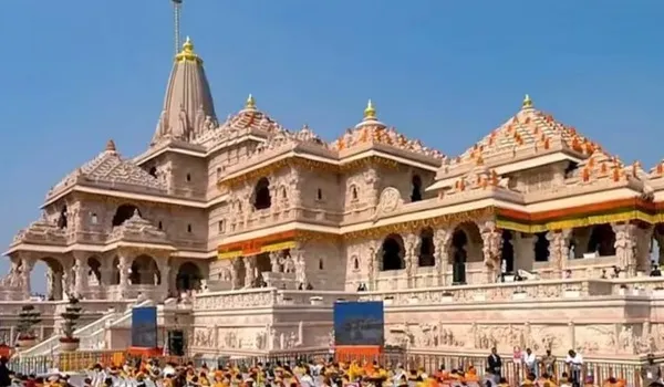 अब बिना जेब वाली ड्रेस पहनकर चढ़ावा गिनेंगे राम मंदिर में कर्मचारी ! चढ़ावा चोरी के बाद ट्रस्ट कर्मचारियों के लिए लागू होगी नई व्यवस्था