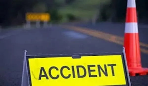 Road Accident: NH-48 फ्लाईओवर पर डंपर में घुसी पिकअप, हादसे में 2 लोगों की मौत, शादी में जा रहे थे सभी