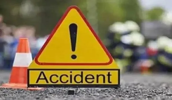 तेज रफ्तार कार दीवार में घुसी... मौके पर मची अफरा-तफरी, सीसीटीवी फुटेज आया सामने, जोधपुर में भीषण सड़क हादसा