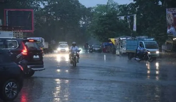 Weather Update: चक्रवाती तूफान का बड़ा असर, दिल्ली-NCR समेत 10 राज्यों में बदला मौसम