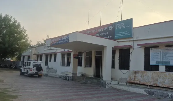 आपसी कहासुनी में पेट में घोंपी कैंची, युवक की गहरी चोट लगने से हुई मौत, फतेहपुर के देवास गांव की घटना