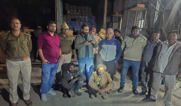 राजस्थान से गुजरात जा रही 60 लाख की अवैध शराब जब्त, ट्रेलर में भरे थे शराब के सैकड़ों कार्टन