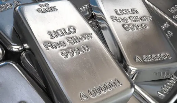 चांदी के टूटे भाव... घंटे भर में ही 21000 रु. की गिरावट, जानें क्या रही वजह