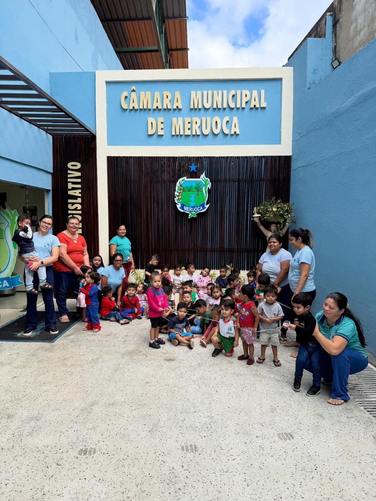 Hoje a Câmara Municipal de Meruoca recebeu a visita dos pequenos da Creche. 😃