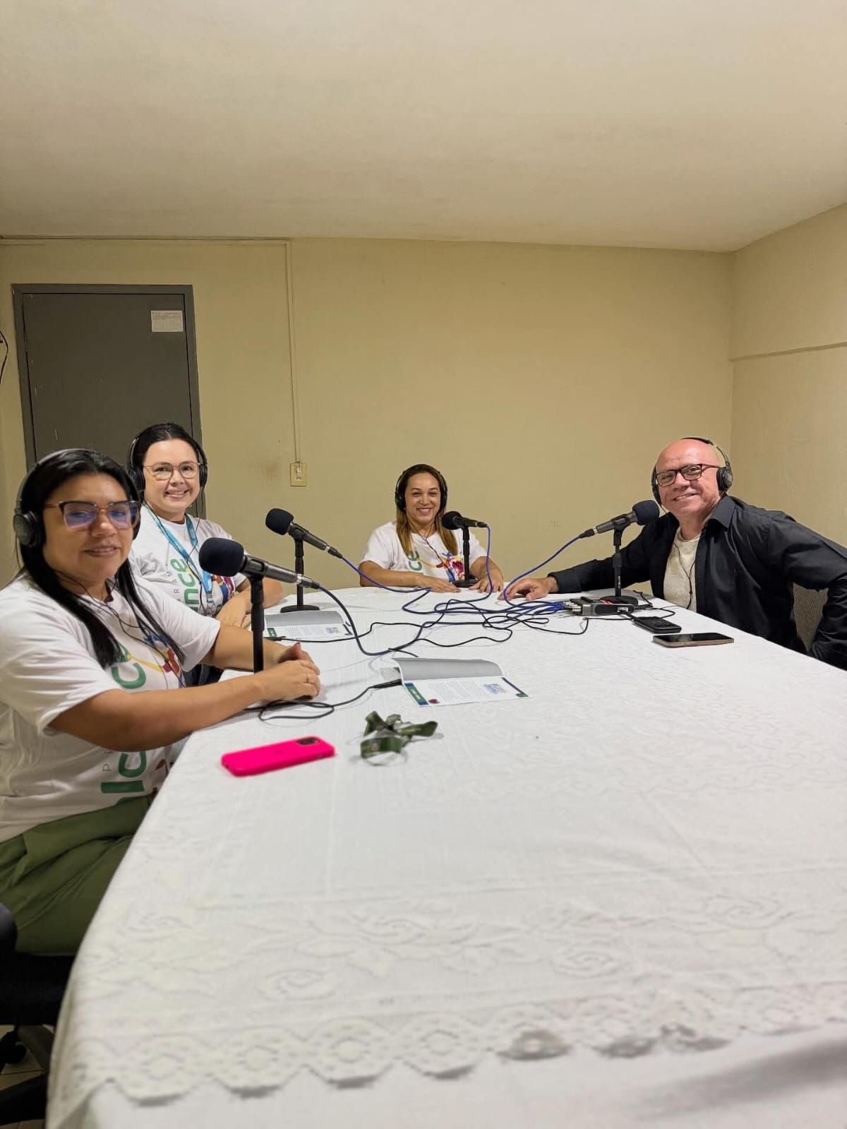 Hoje foi dia de gravação de mais um episódio do Fala Câmara! 🎧