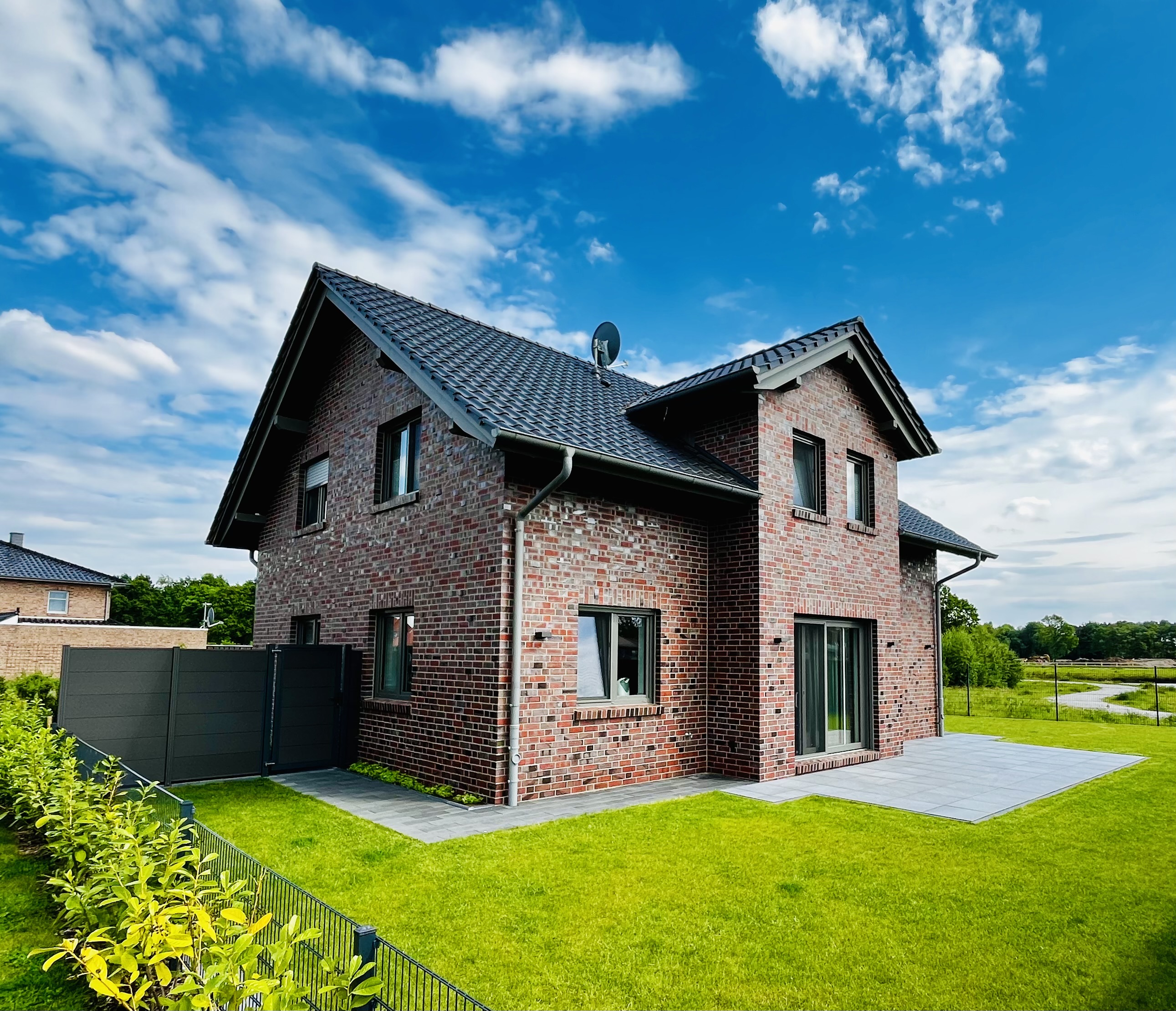 Modernes Einfamilienhaus in Oldenburg - Referenzprojekt von Rainer Müller Bauunternehmen