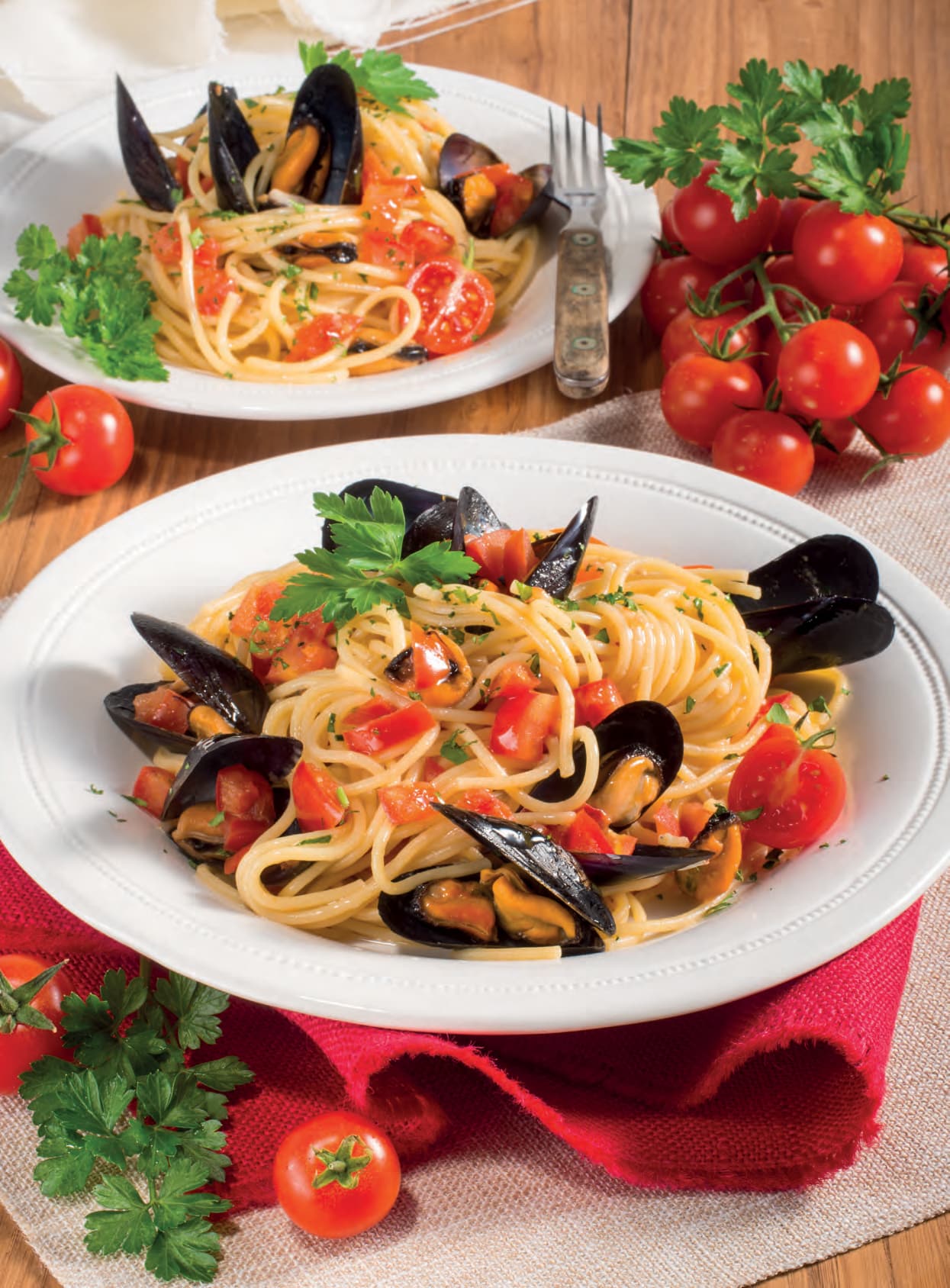 Spaghetti con cozze e pomodorini: ricetta illustrata ...