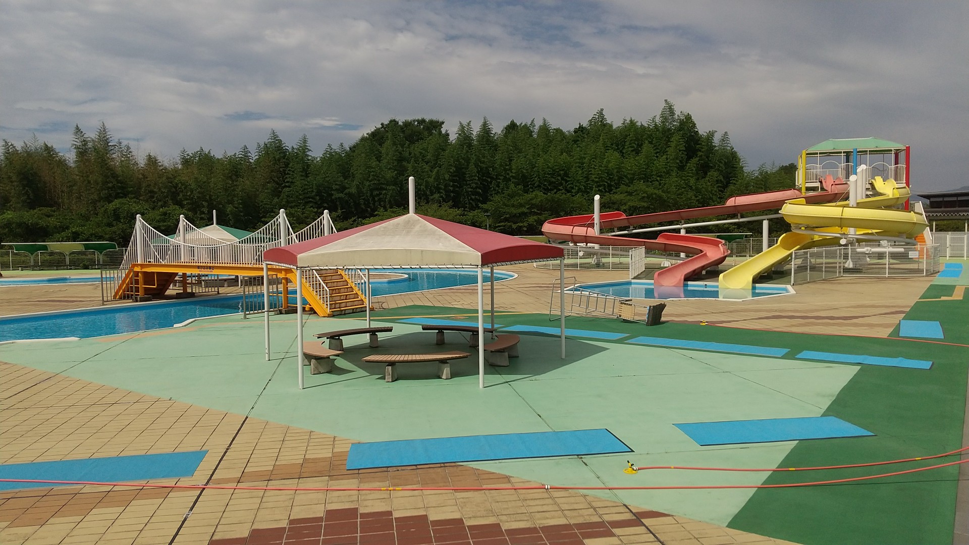 久居中央スポーツ公園内プール