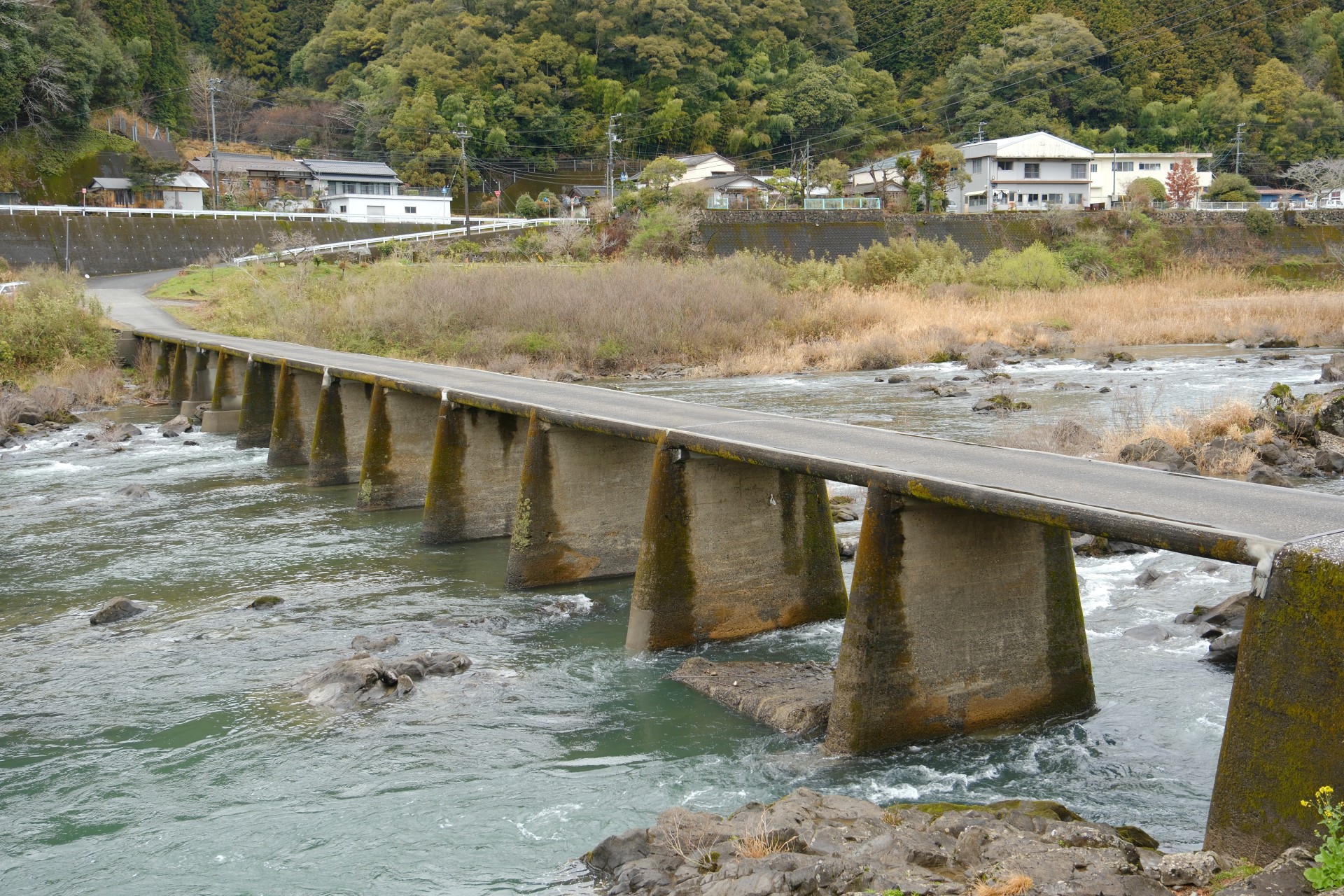 上宮沈下橋