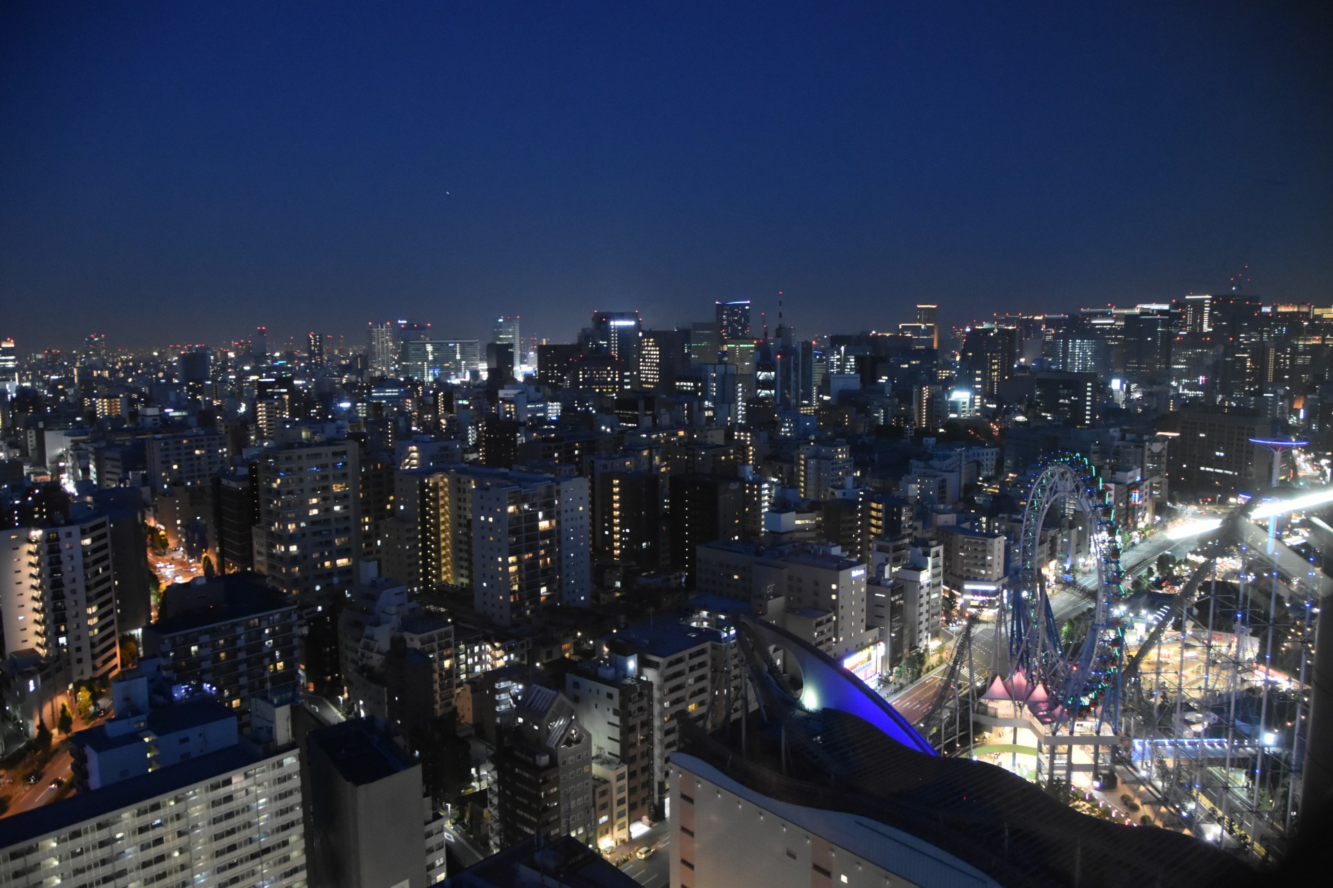 スカイビューラウンジからの夜景１