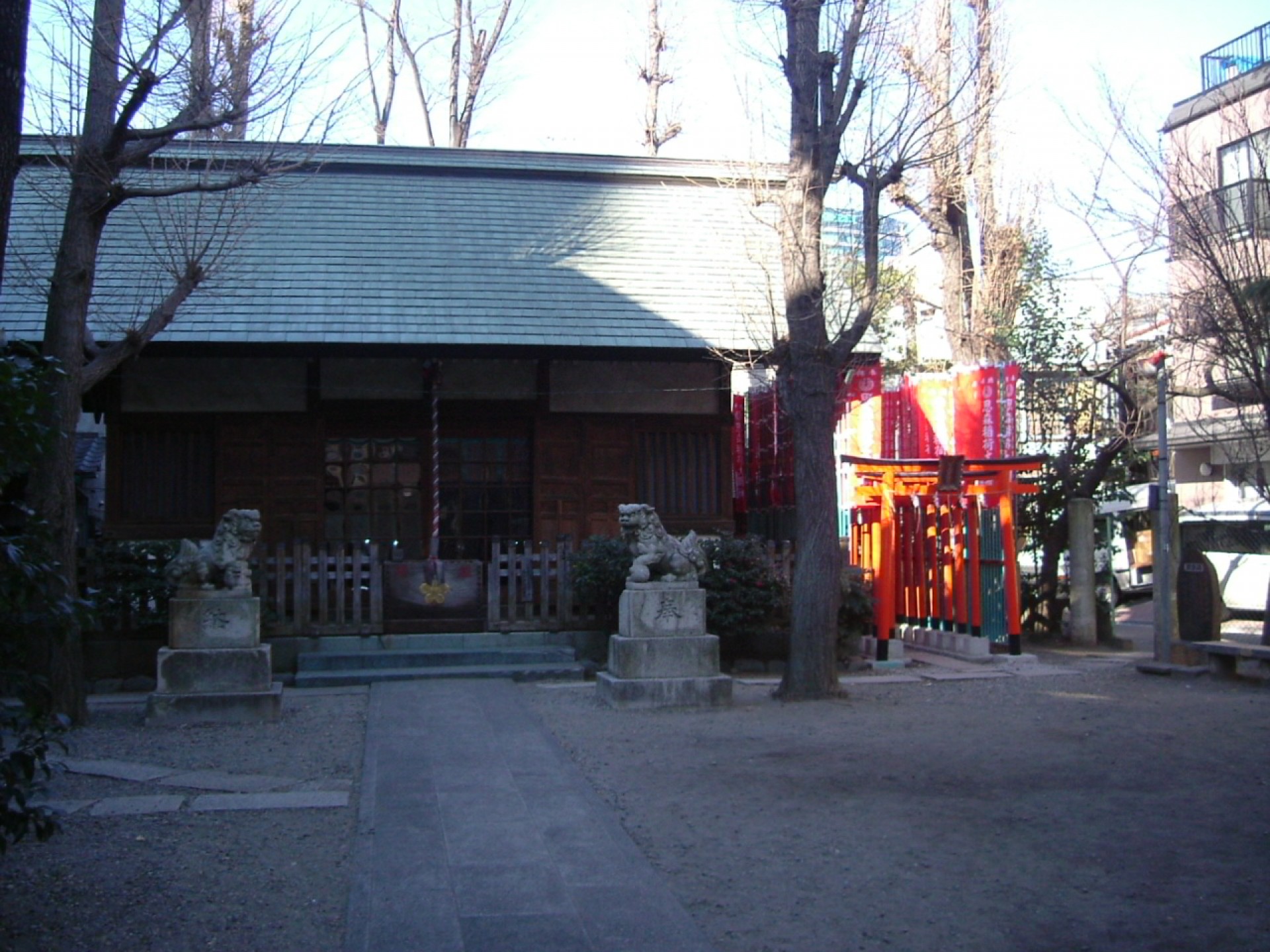 諏訪神社境内遊び場
