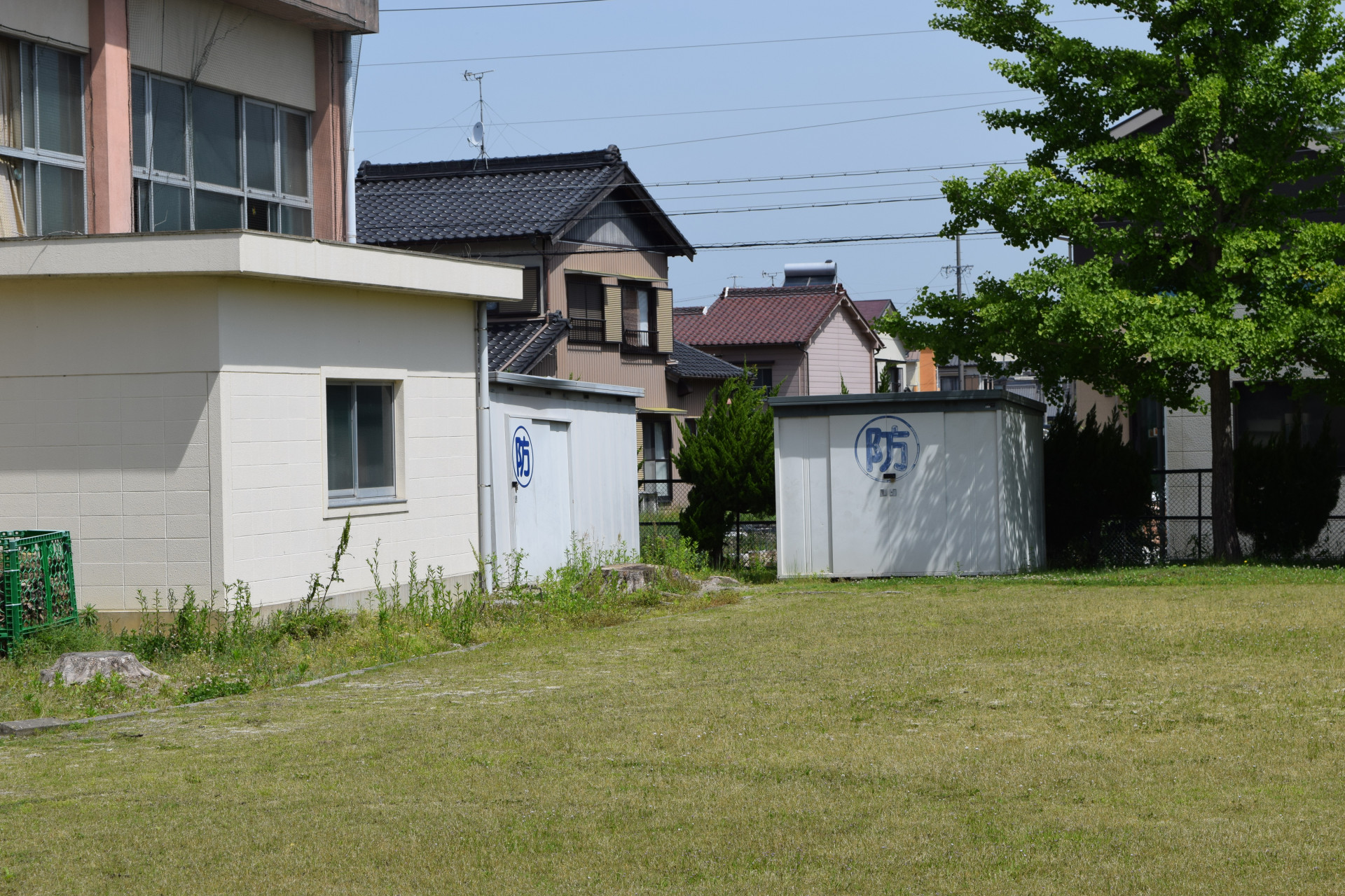 旭小学校防災倉庫