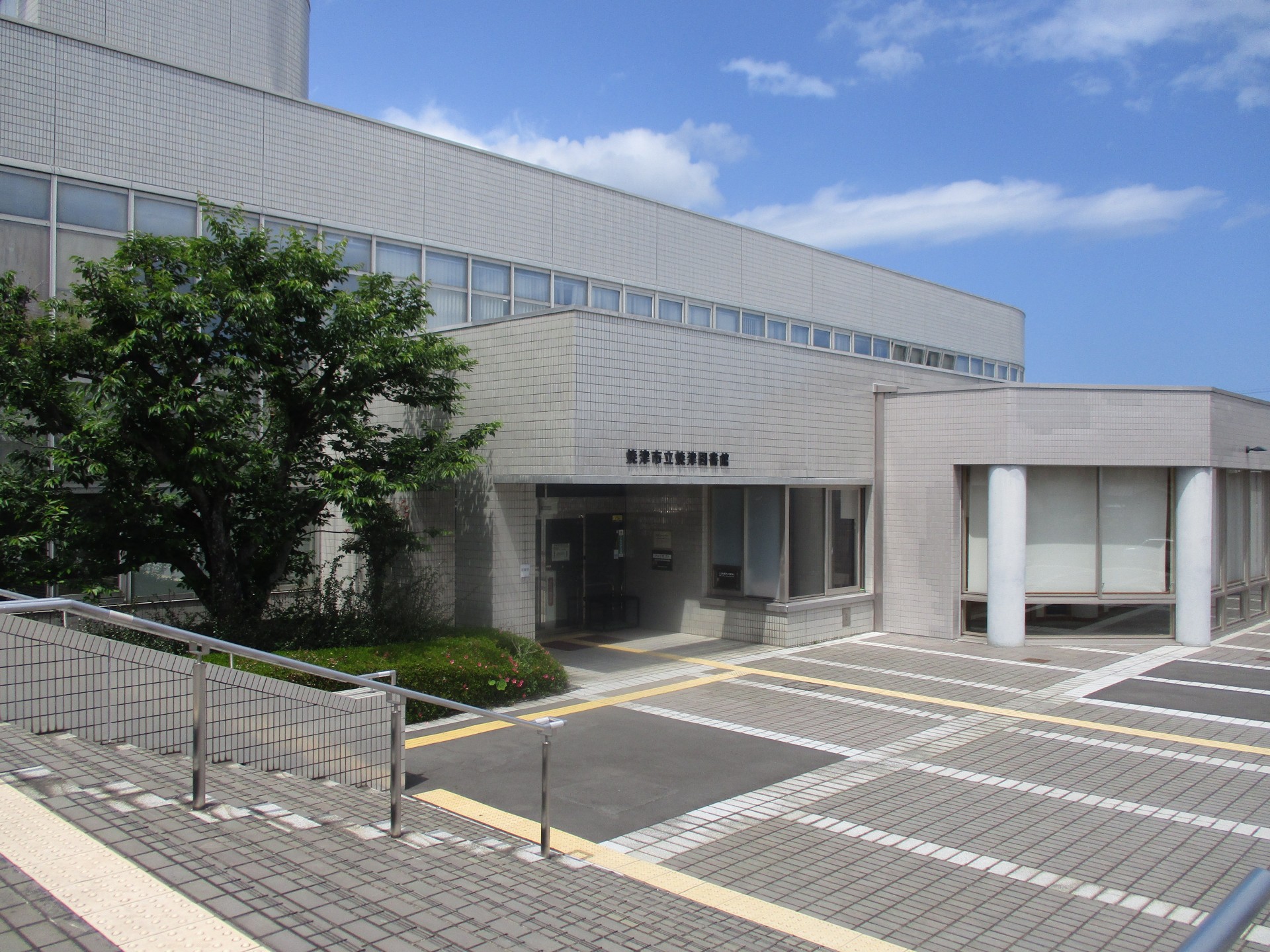 焼津市立焼津図書館 外観