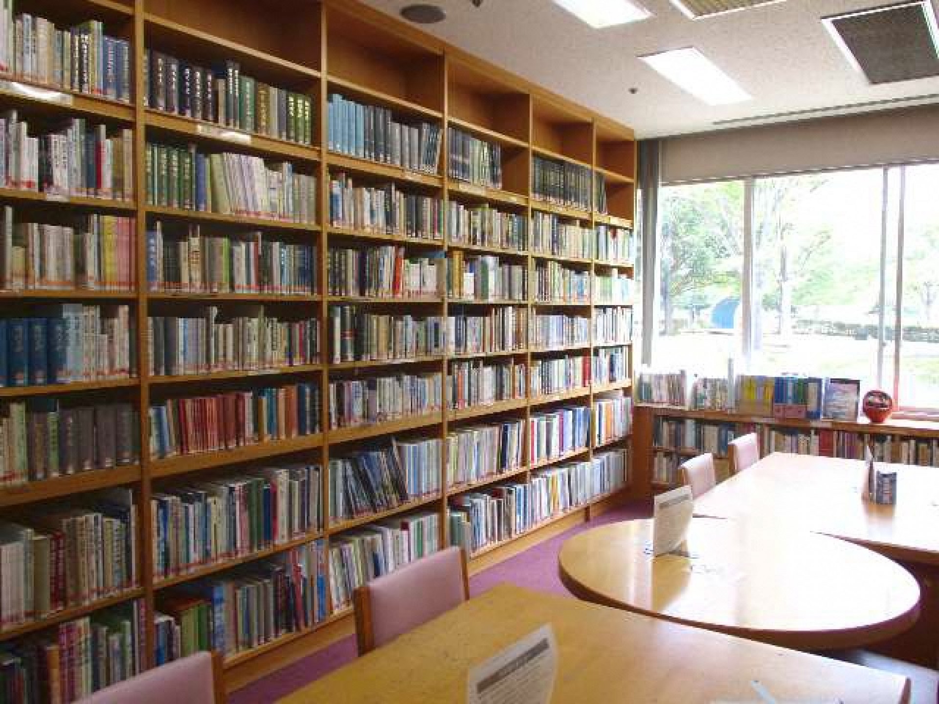 焼津市立焼津図書館 郷土資料コーナー