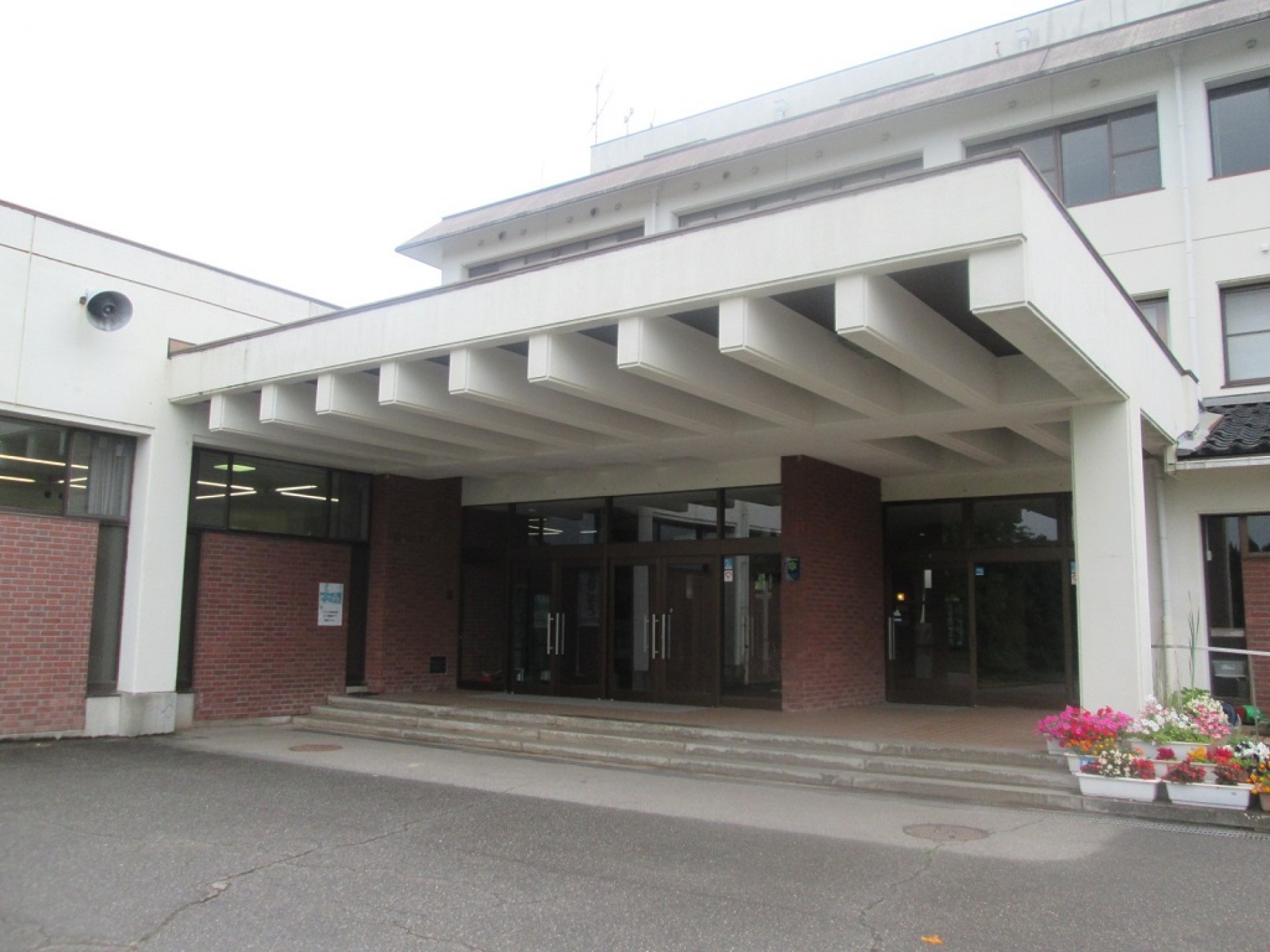 富山県砺波青少年自然の家_外観