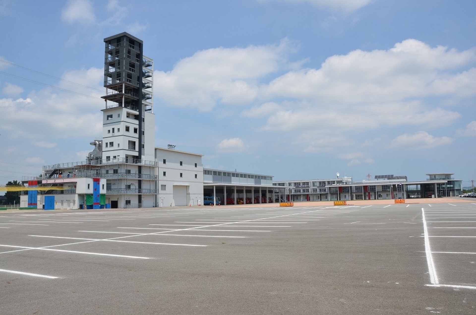 富山県広域消防防災センター_全景