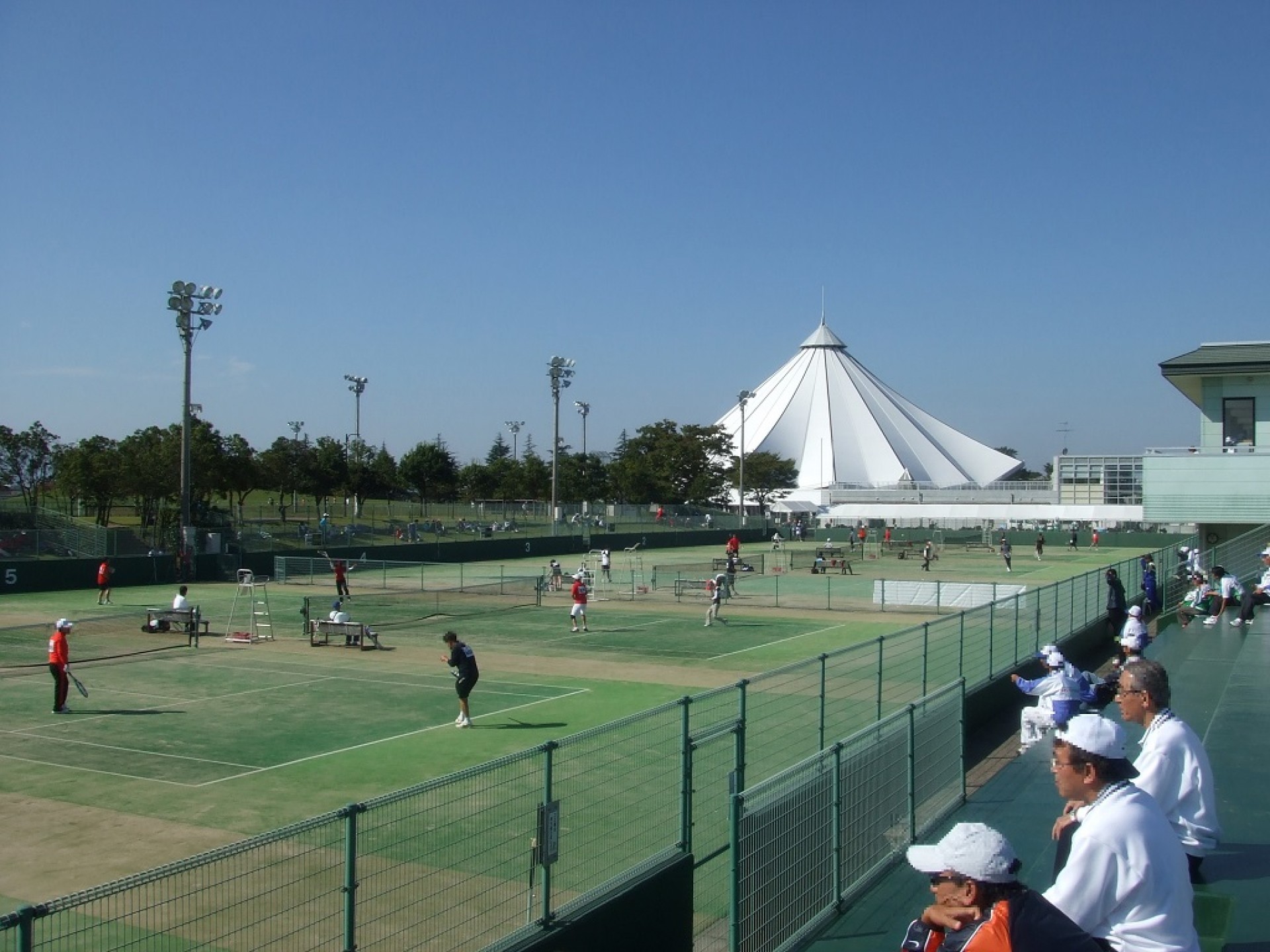 富山県岩瀬スポーツ公園_テニスコート2