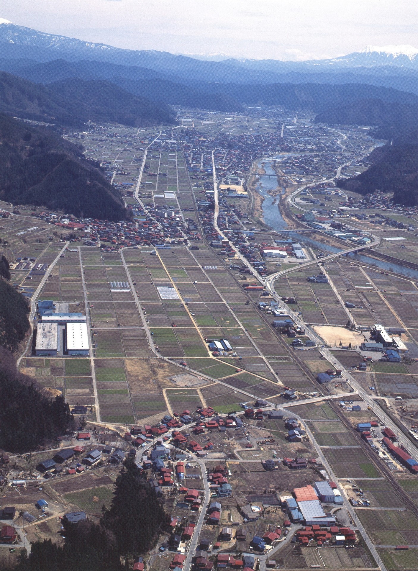 杉崎廃寺跡　遠景（西から）