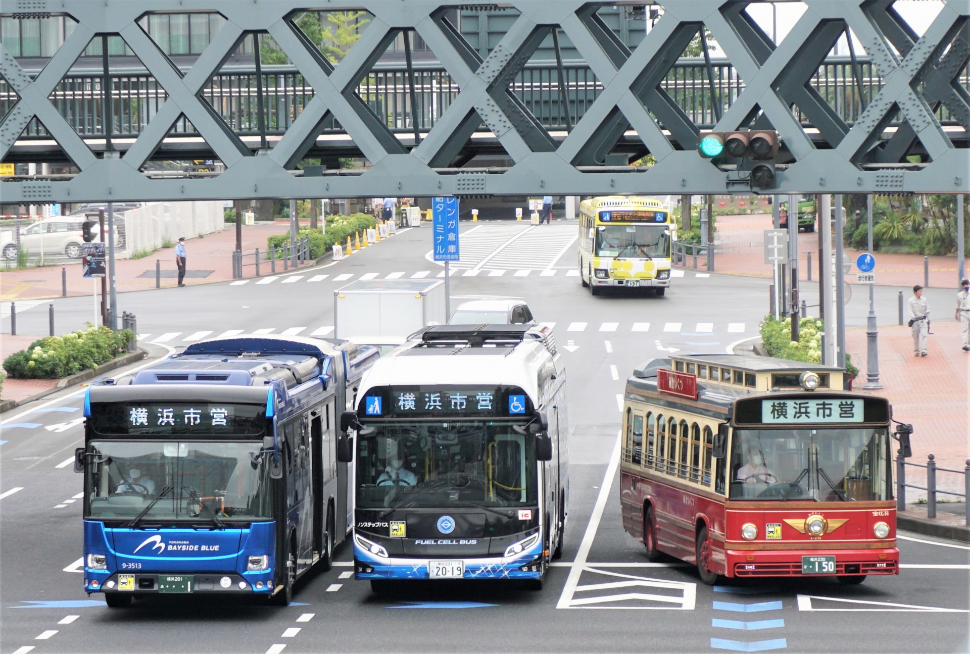 横浜市営バスベイサイドブルー