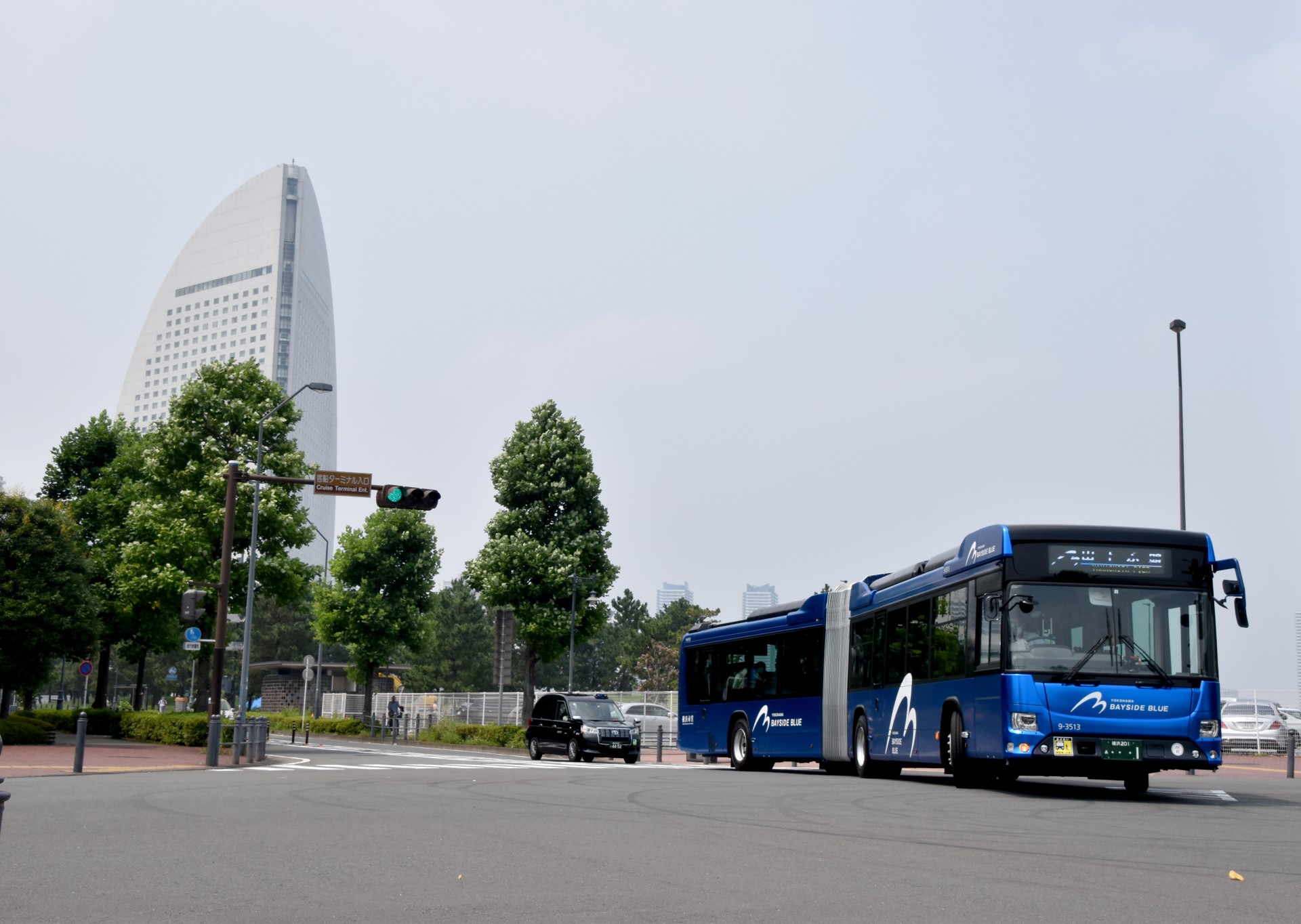 横浜市営バスベイサイドブルー