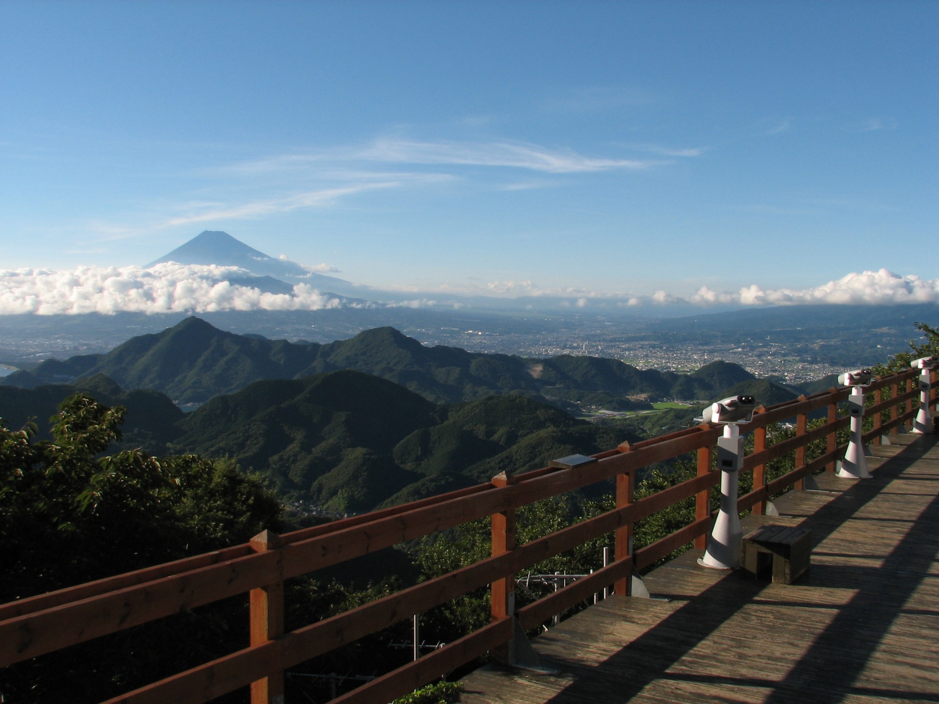 伊豆の国市から望む富士山02