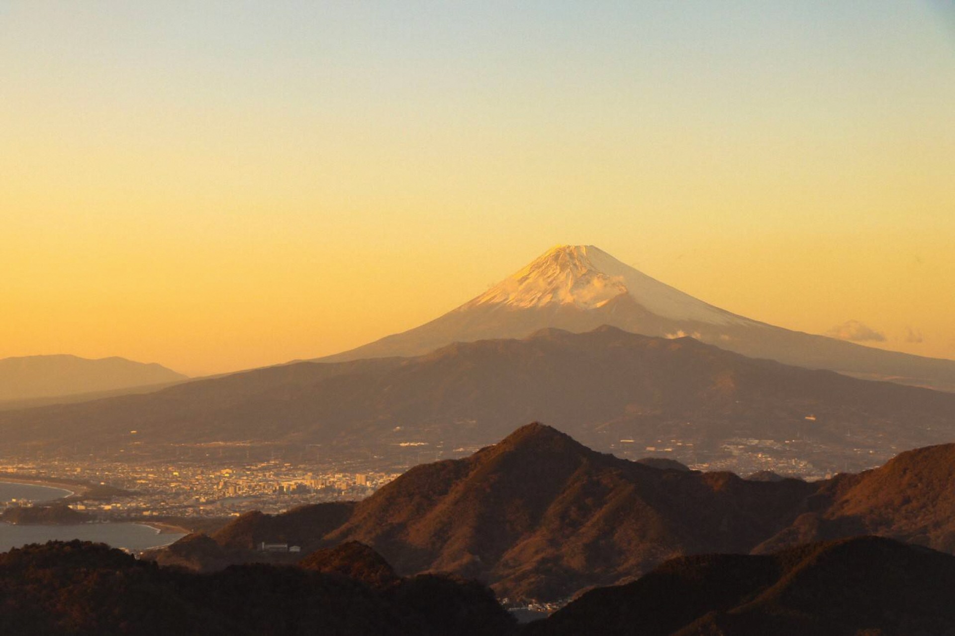 伊豆の国市から望む富士山03