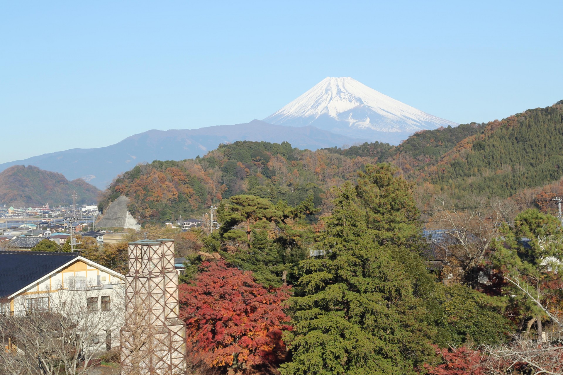 韮山反射炉と富士山01