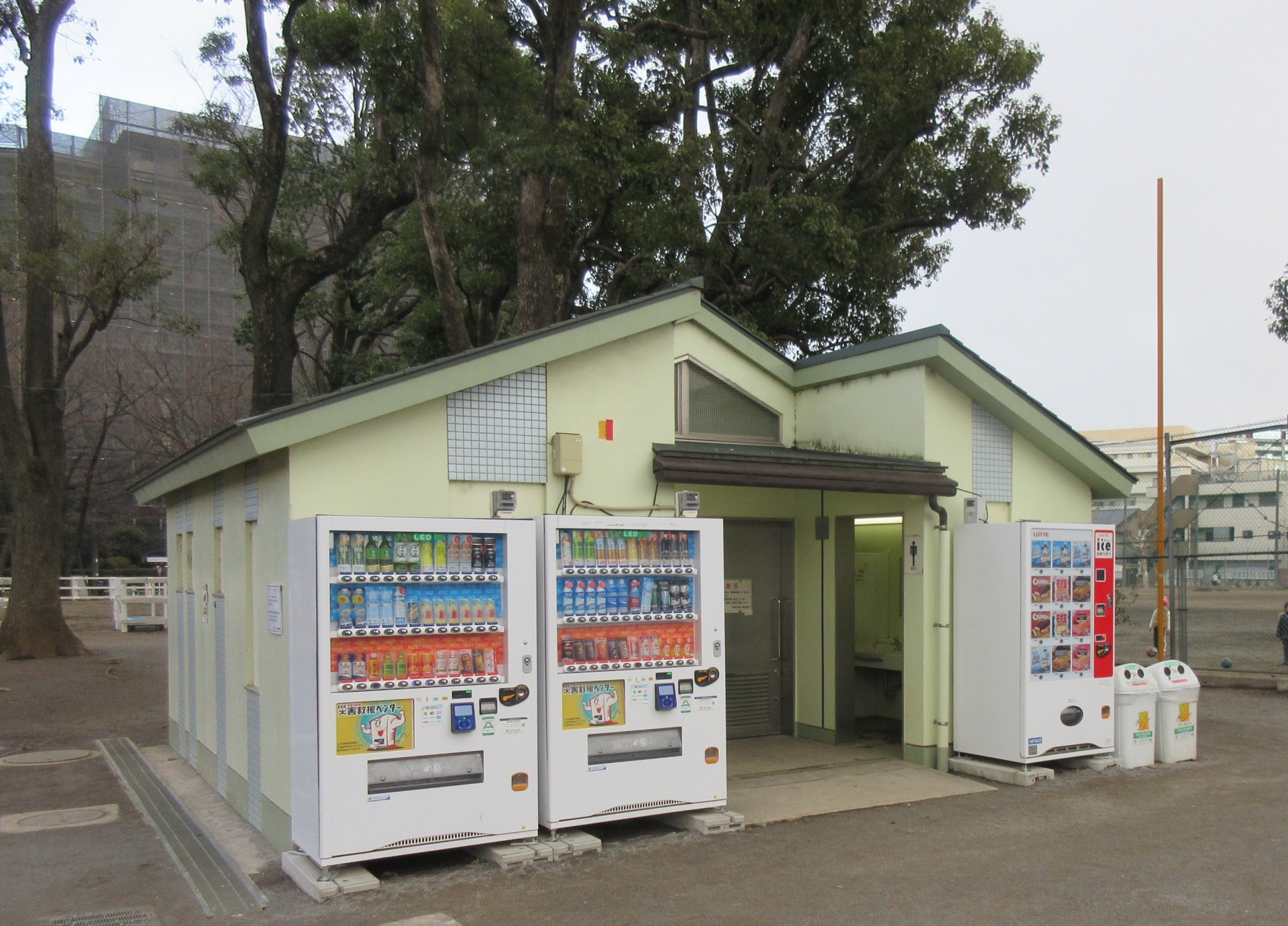 東板橋公園公衆トイレ