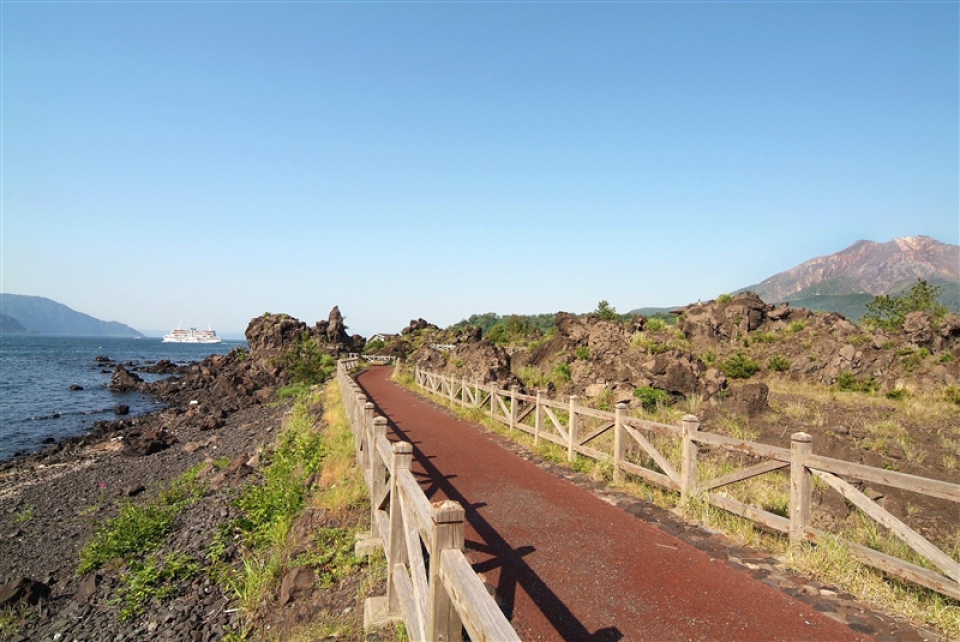 溶岩なぎさ遊歩道(ようがんなぎさゆうほどう)