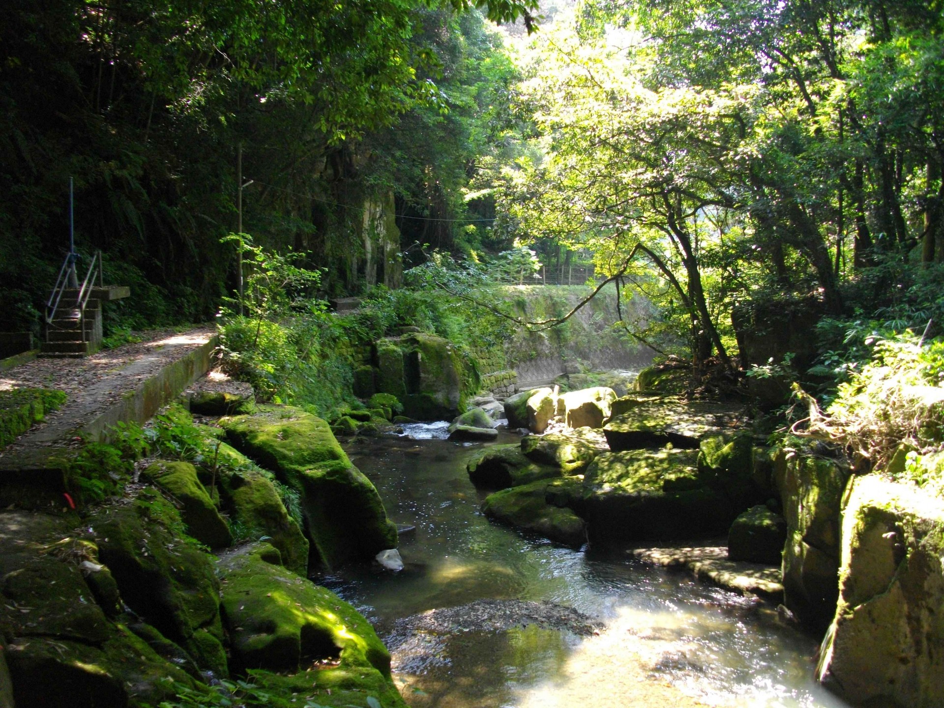 関吉の疎水溝(せきよしのそすいこう)