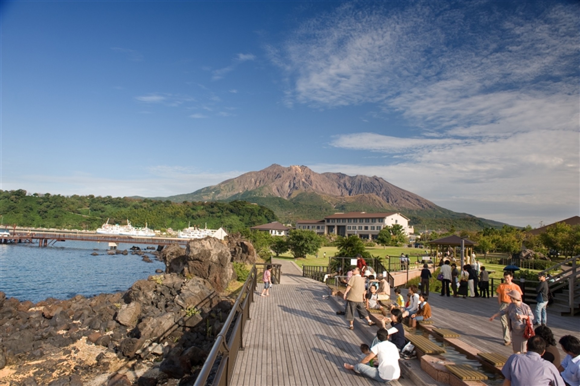 「桜島」溶岩なぎさ公園足湯(さくらじまようがんなぎさこうえんあしゆ)