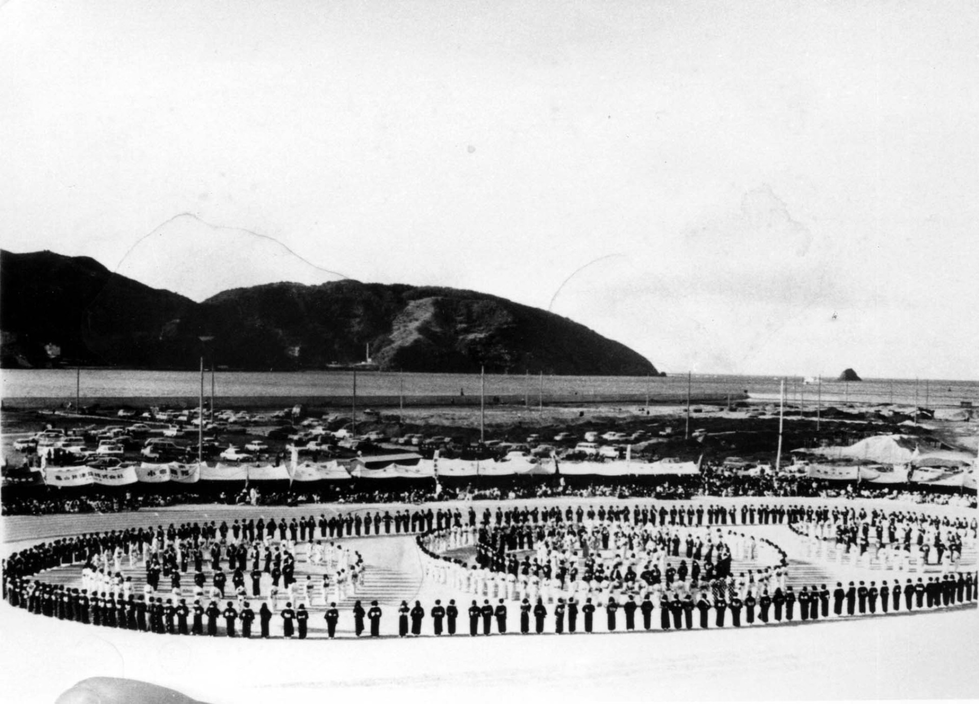 市民運動会_伊津部小校庭（昭和45年頃）