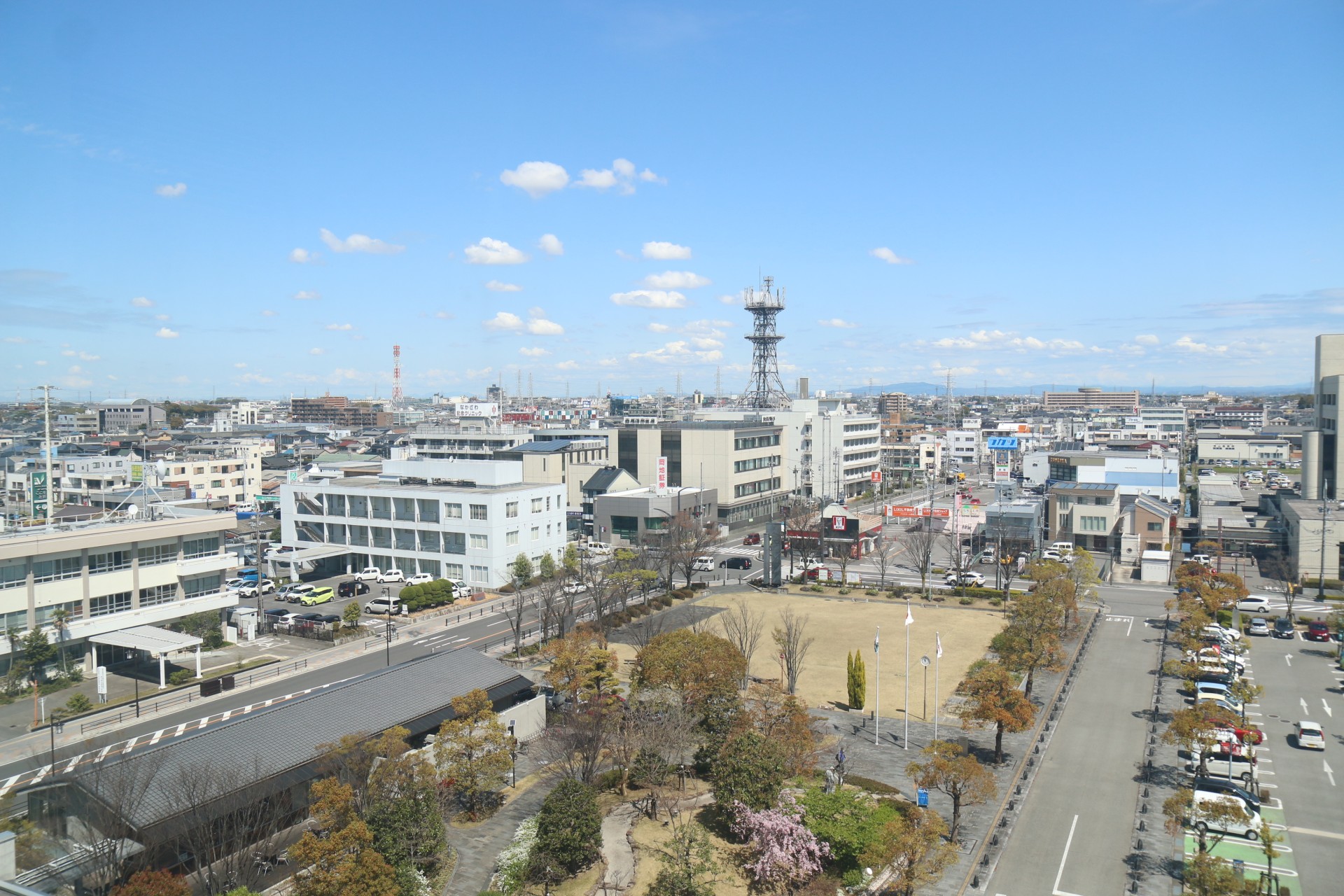 西尾市役所屋上からの風景＿春 (1)