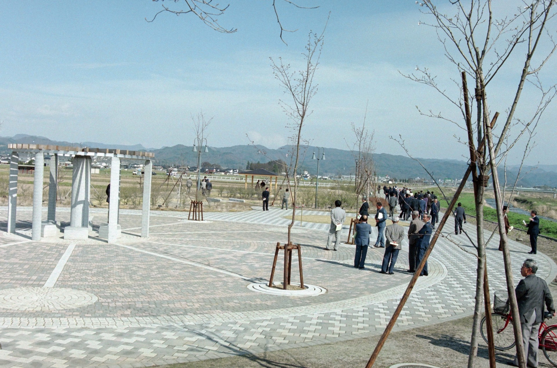 「さくラさく小径」開園