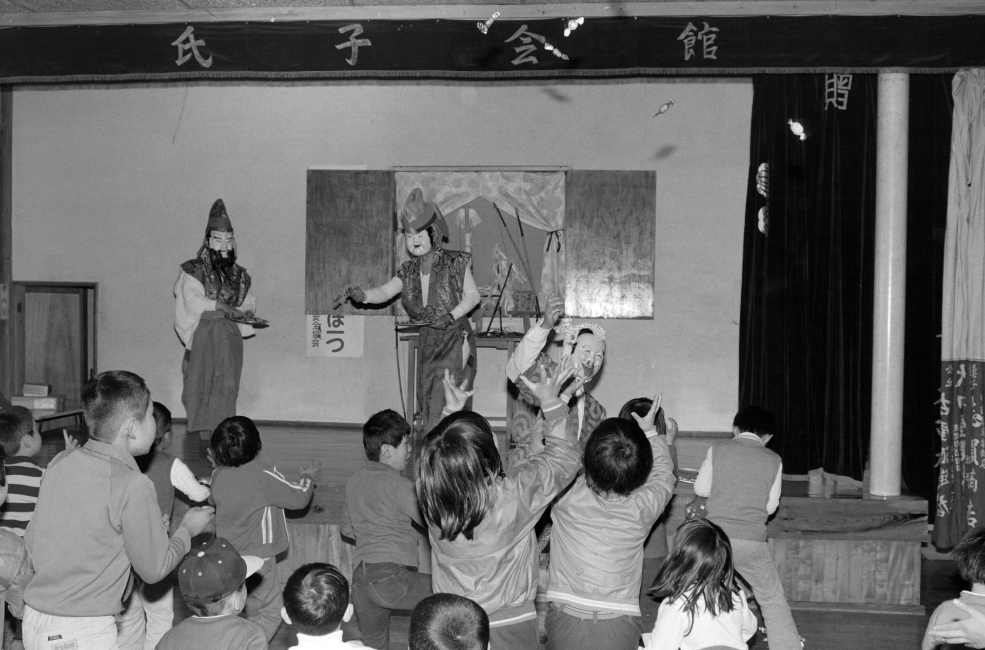 上塚原区・諏訪神社春祭の神楽