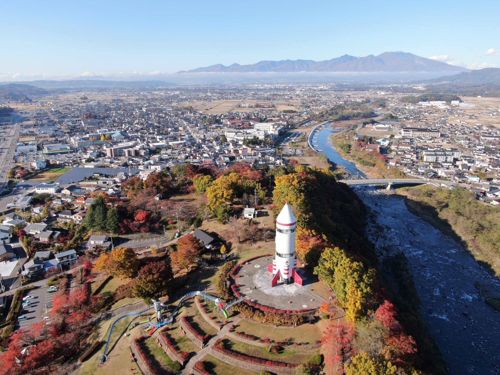 コスモタワー　紅葉②