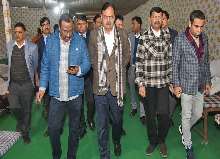 Rajasthan: अचानक देर रात सीएम भजनलाल ने जरूरतमंद एवं निराश्रित लोगों के लिए उठाया लिया ये बड़ा कदम, देखकर हर कोई हुआ हैरान