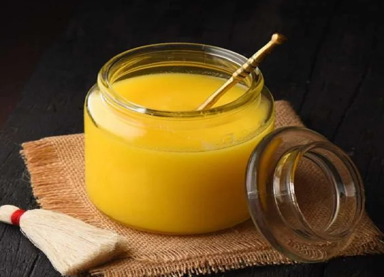 Health Tips: देशी घी में काली मिर्च मिलाकर करें सेवन, सेहत को मिलेंगे ये गजब के फायदे