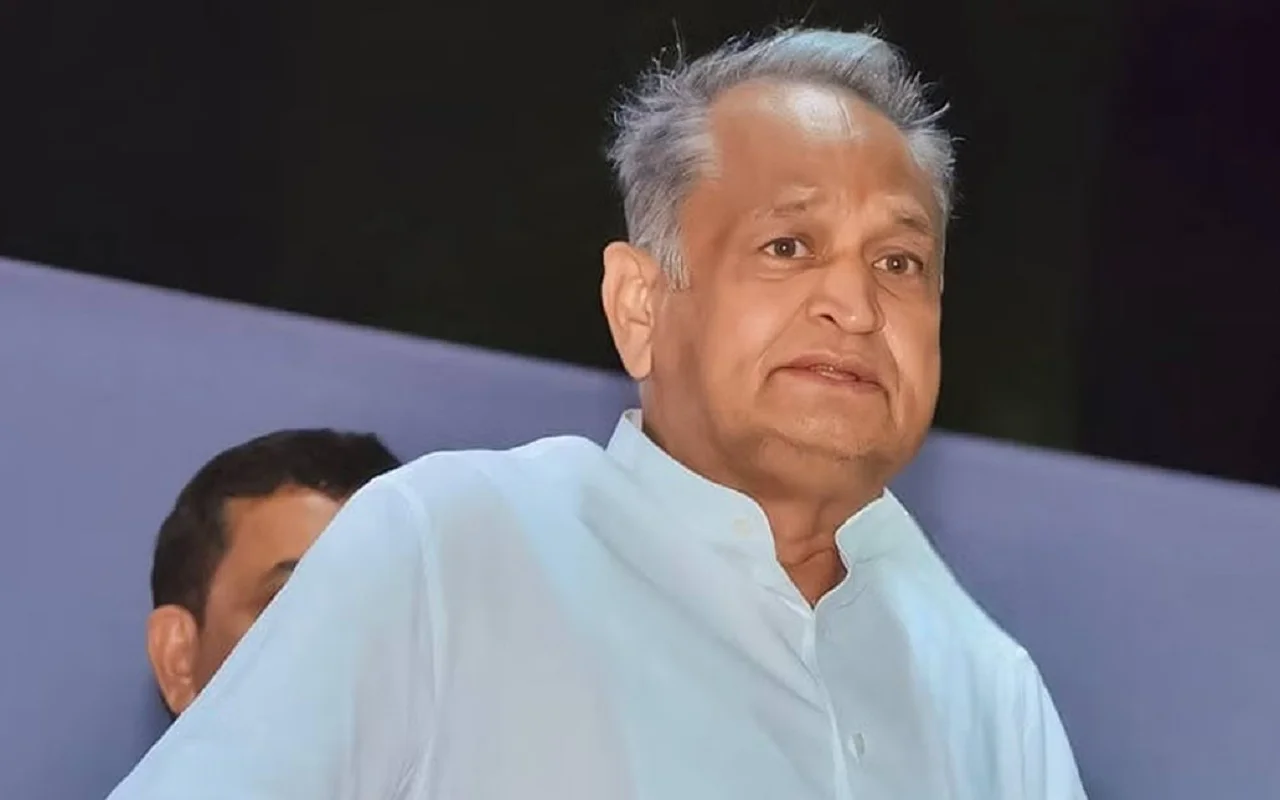 Rajasthan: अशोक गहलोत ने दलितों के खिलाफ अत्याचार को लेकर भजनलाल सरकार पर साधा निशाना, कहा- समय रहते ही...