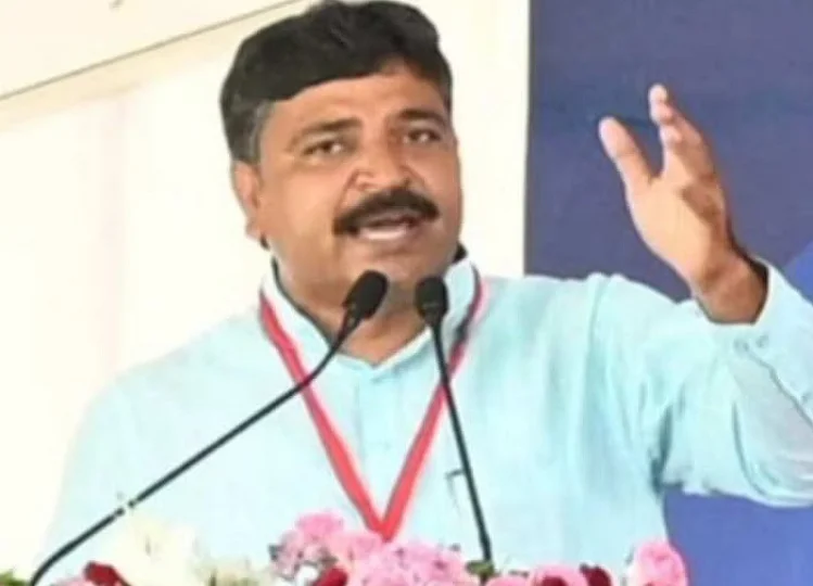  Tika Ram Jully ने पीडब्ल्यूडी विभाग को दे डाली है नसीहत, कहा- PWD विभाग का दायित्व राजनीति करने का नहीं...