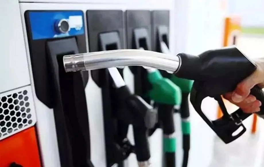 Petrol-diesel prices: क्या 3 जनवरी को बदल गई हैं दोनों ईंधनों की कीमतें? आज ये हैं भाव