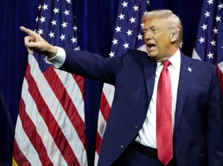 Donald Trump ने अब ईरान सरकार को दे डाली है ये चेतावनी, कहा- अगर प्रदर्शनकारियों को मारा जाएगा तो…